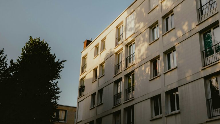 Dal Fondo Comuni Confinanti 10 milioni per affrontare il problema casa (NEM)